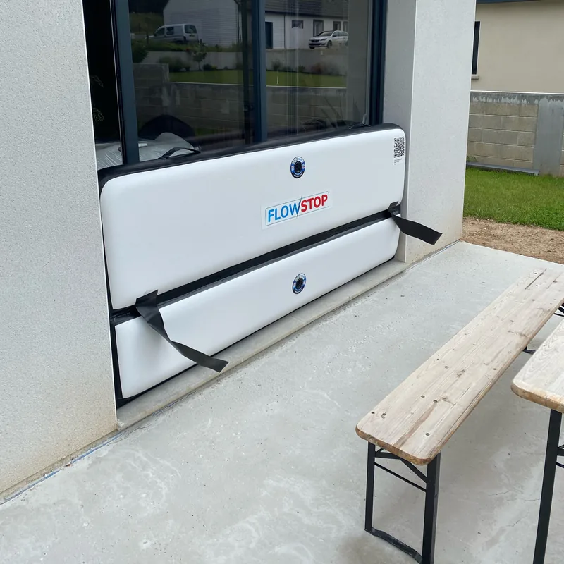 FlowStop installé sur baie vitrée